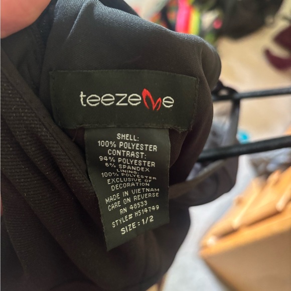 Black and Gold Cocktail Dress - Picture 5 of 5